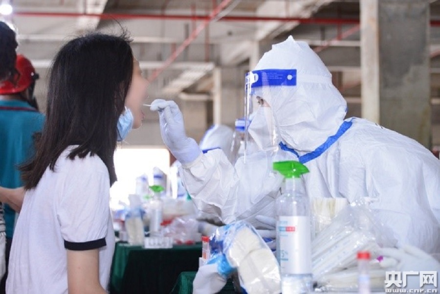 南方医科大学顺德医院组织256人支援一线核酸采集