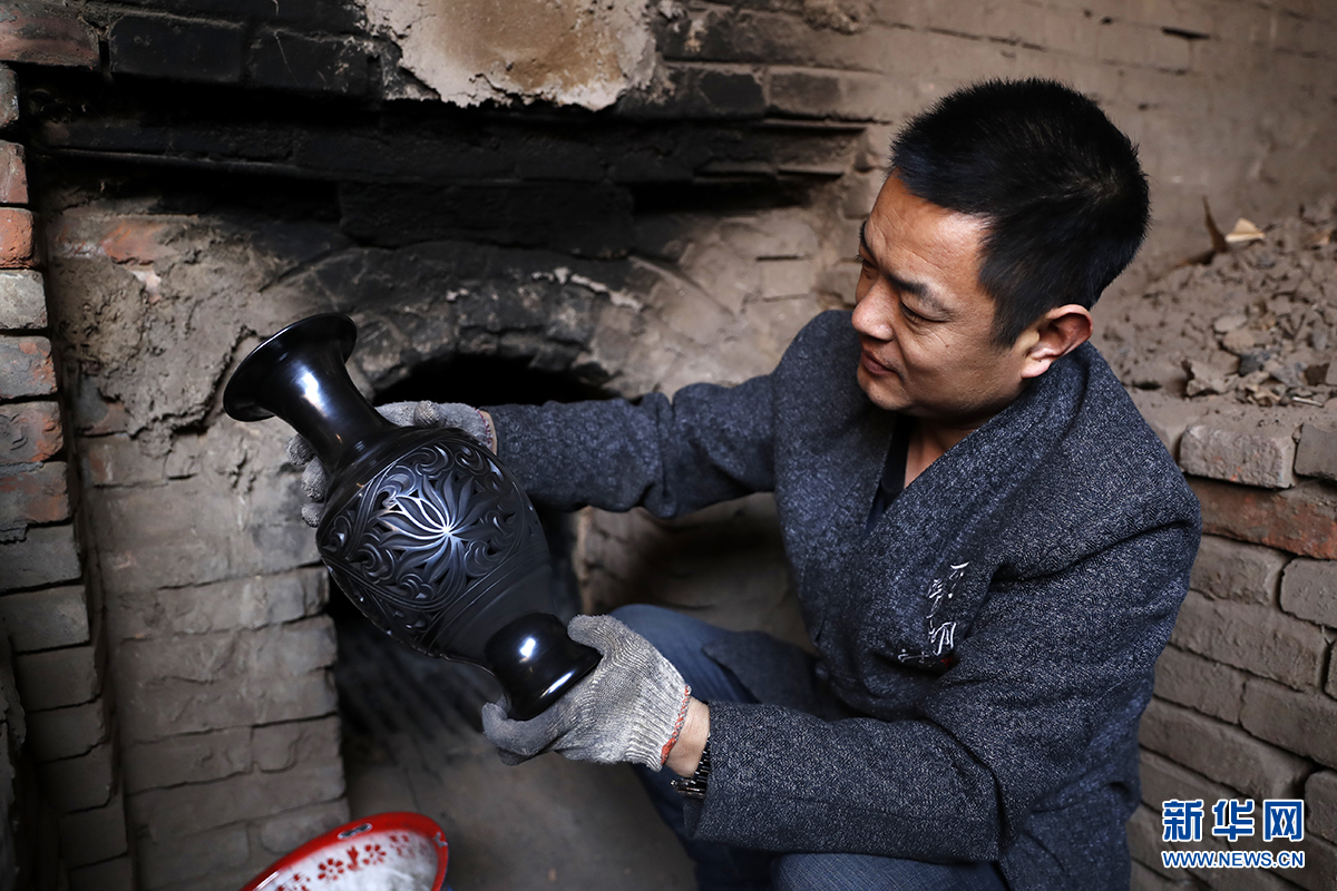 “土与火的艺术” 黑陶师的工匠人生