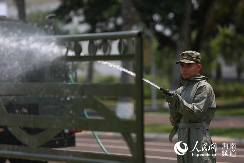 海南武警防化兵的火热青春