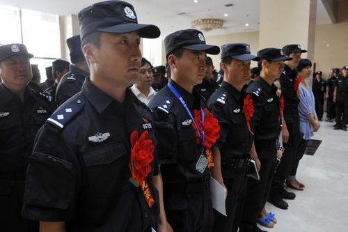 北京巡特警总队参加国际军警狙击世界杯比赛选手载誉归来