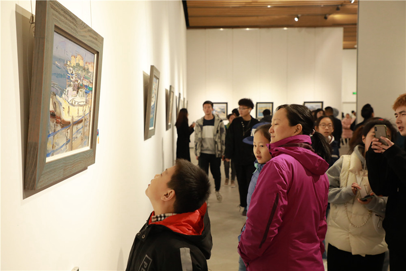 写成诗管朴学宋海永沈童油画教学师生作品展在青岛举行