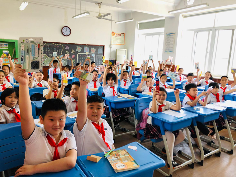 刘海奎 通讯员潘玲)6月1日上午,当济南市燕柳小学的学生们步入校园,就