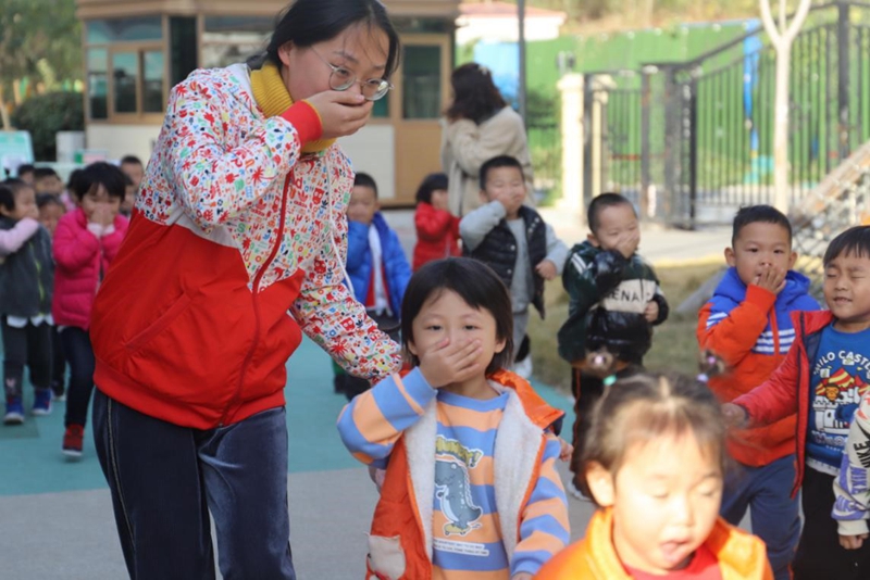 人口幼儿园_幼儿园人口普查图片