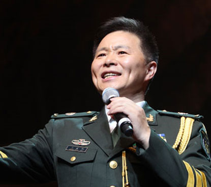 著名男高音歌唱家王宏伟带来《延安颂》